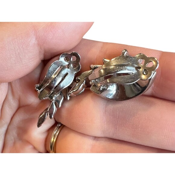 Jomaz Rhinestone Clip On Earrings Art Deco 1950s Vintage Jewelry - Picture 4 of 4